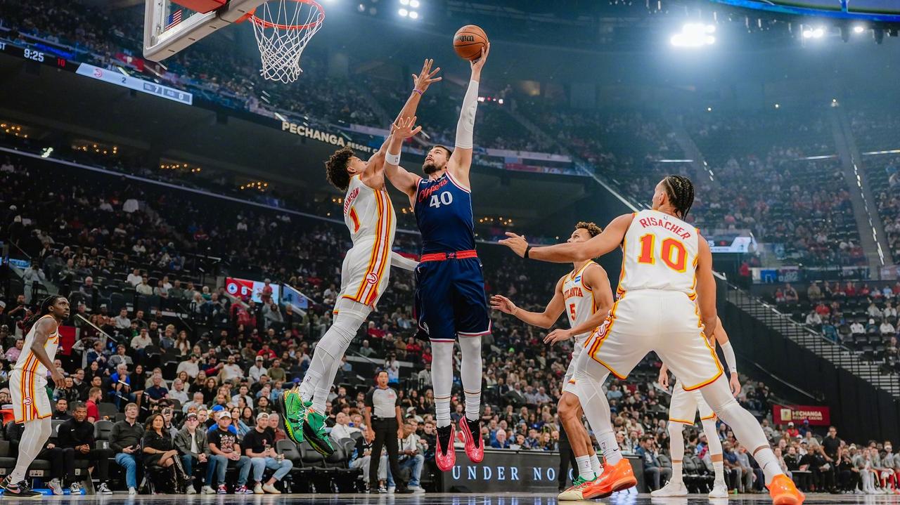 祖巴茨到底咋回事？
怎么篮下终结能力对比上赛季下滑这么多？今天黄油手又犯了，几个