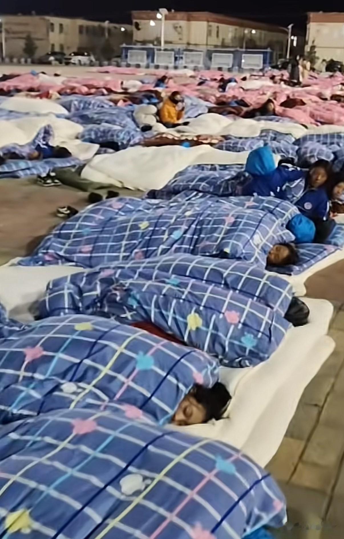 一早起来刷到西藏7级地震，为奔赴一线的人民子弟兵点赞！

说实话，像这种特别危险