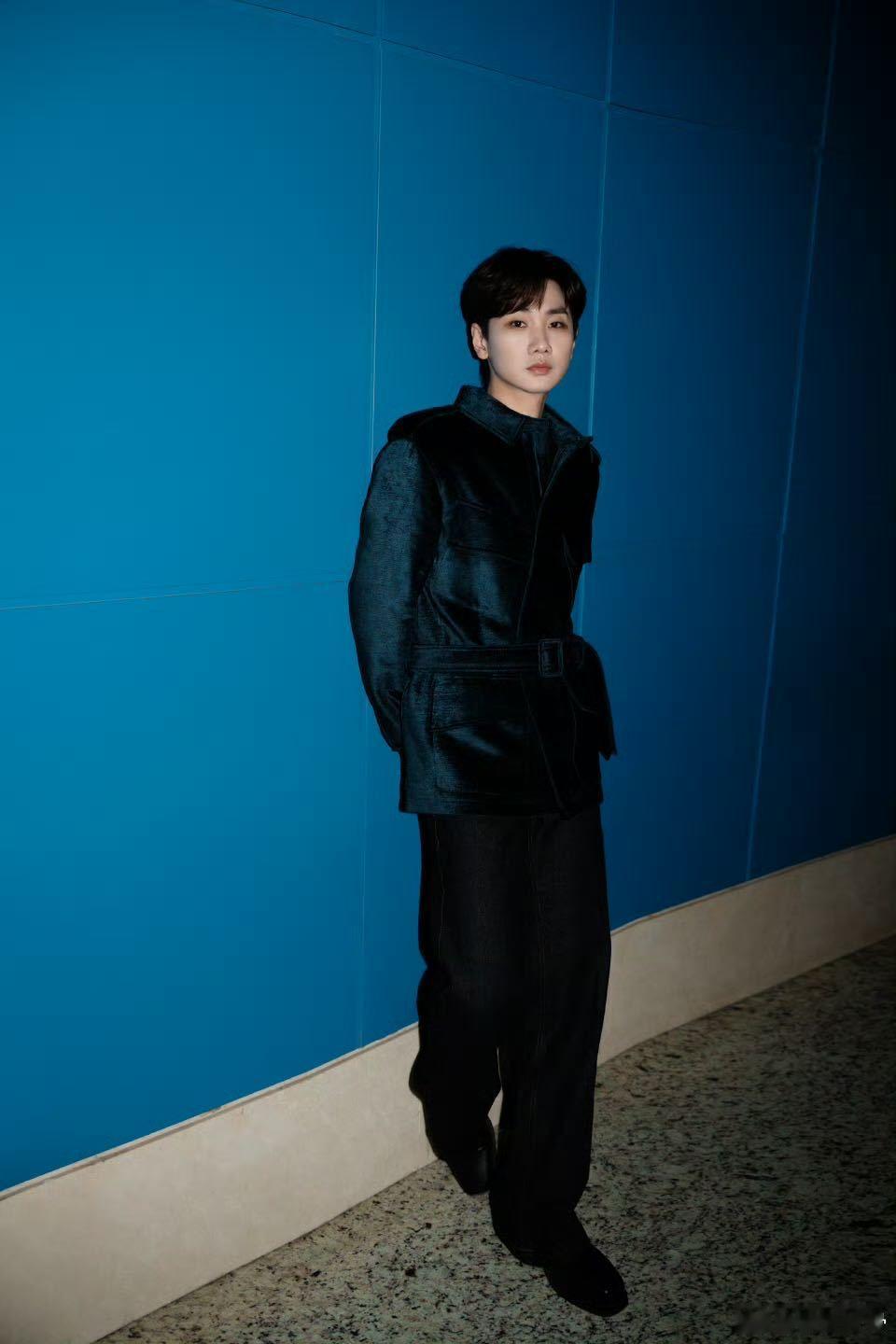 汪苏泷腾讯音乐榜年度创作男歌手  汪苏泷载誉而归，其音乐才华有目共睹，《十万伏特