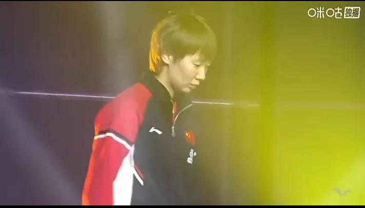 曼昱🇨🇳上场了[奋斗]！
王曼昱🇨🇳VS桥本帆乃香🇯🇵！
这是WTT