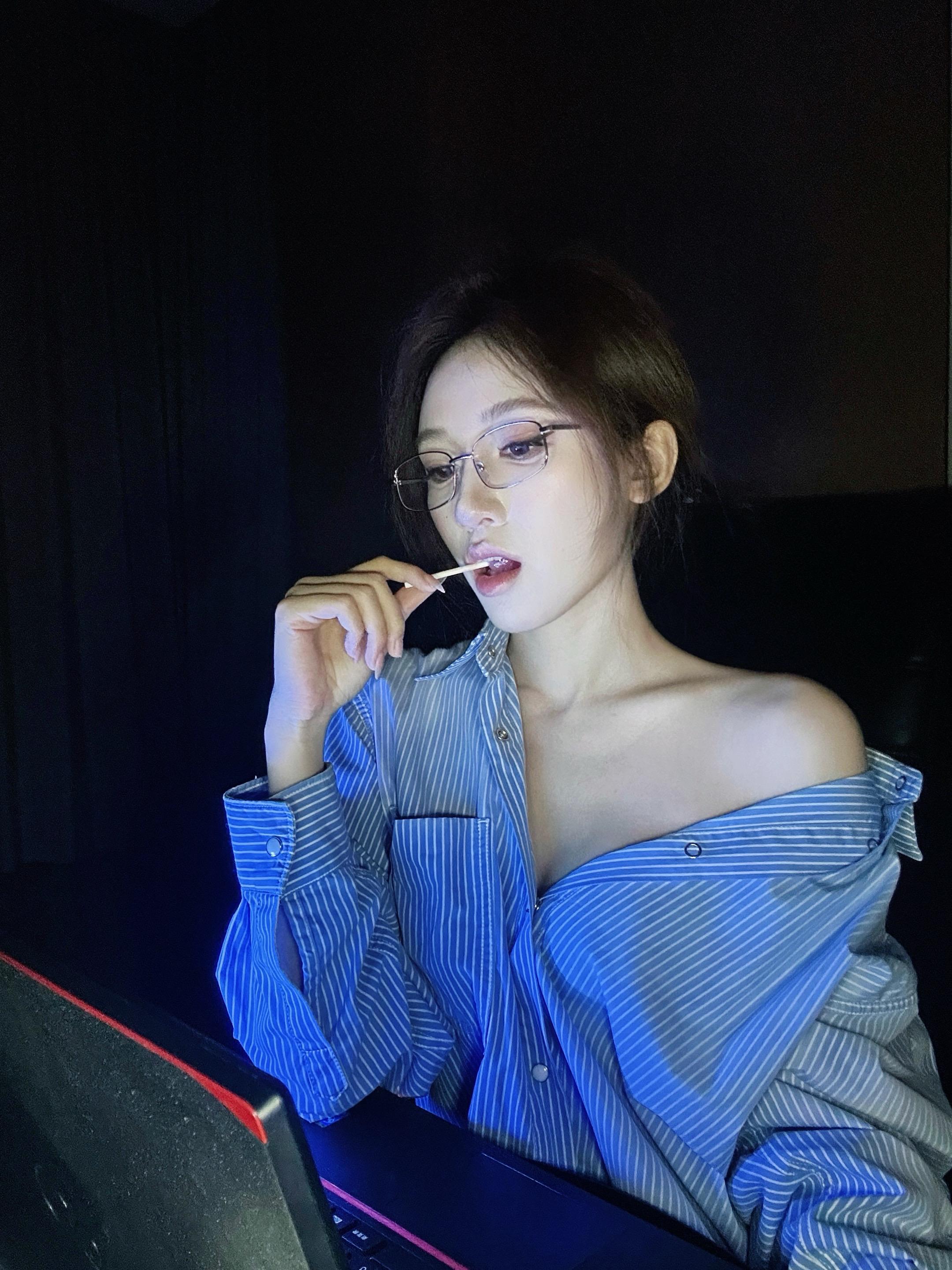 该怎么开口？是说天气好还是好想你。