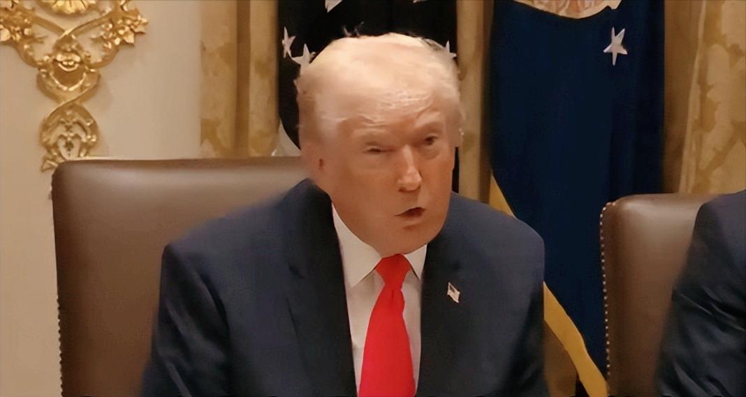 特朗普这次真的急眼了，他在白宫当着众人的面喊话日韩德等盟友赶紧来帮忙，结果没一个