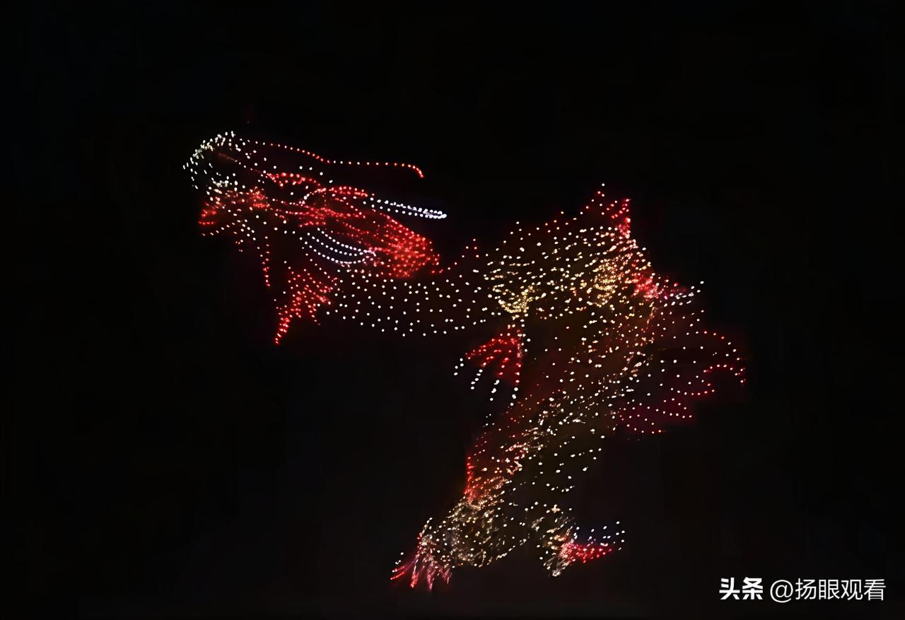 扬州顶流浪漫✨2026架无人机点亮宋夹城！扬州的夜空被狠狠浪漫住了🌌
 
光影