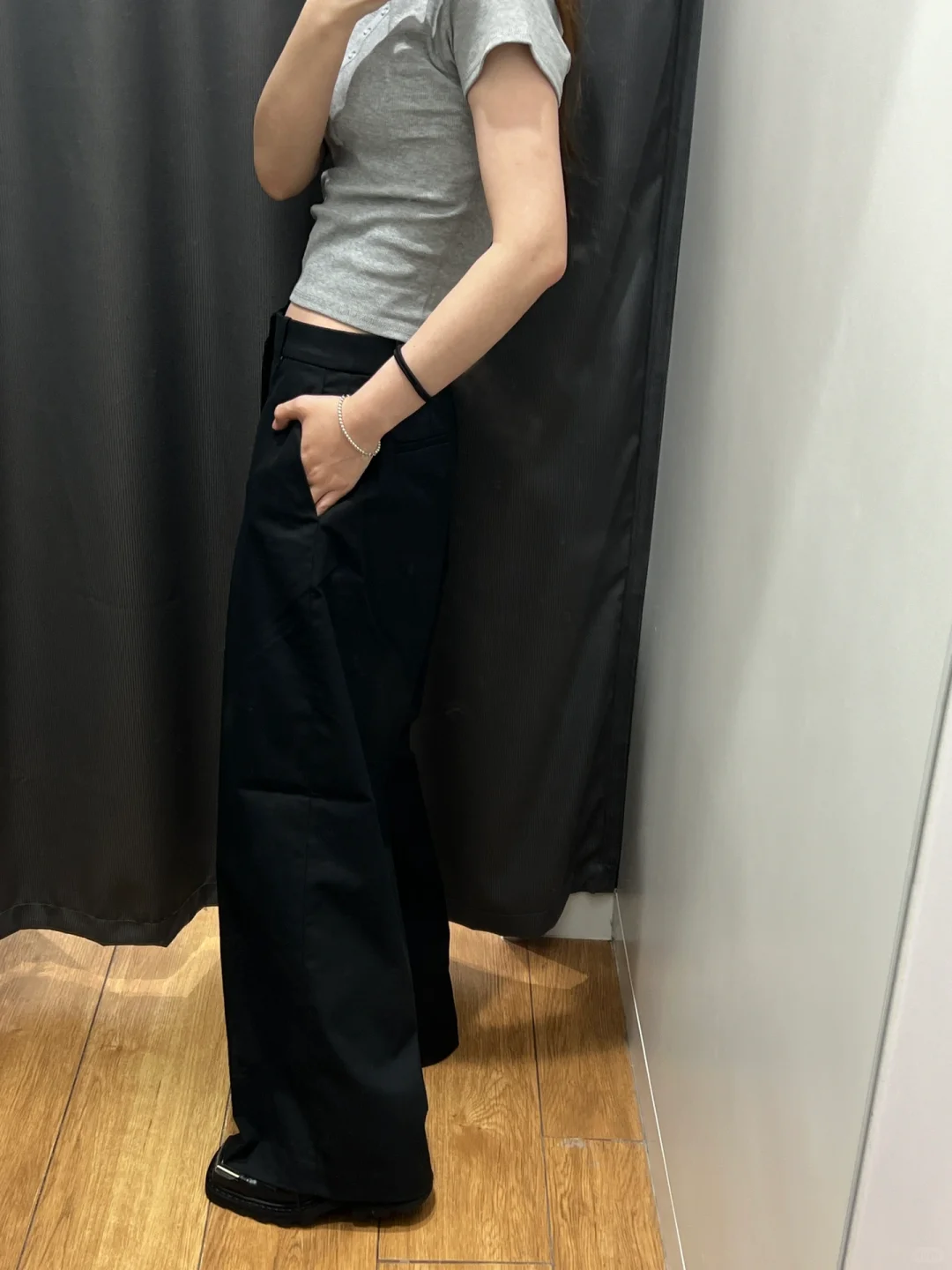 起猛了！优衣库新品阔腿裤版型绝了