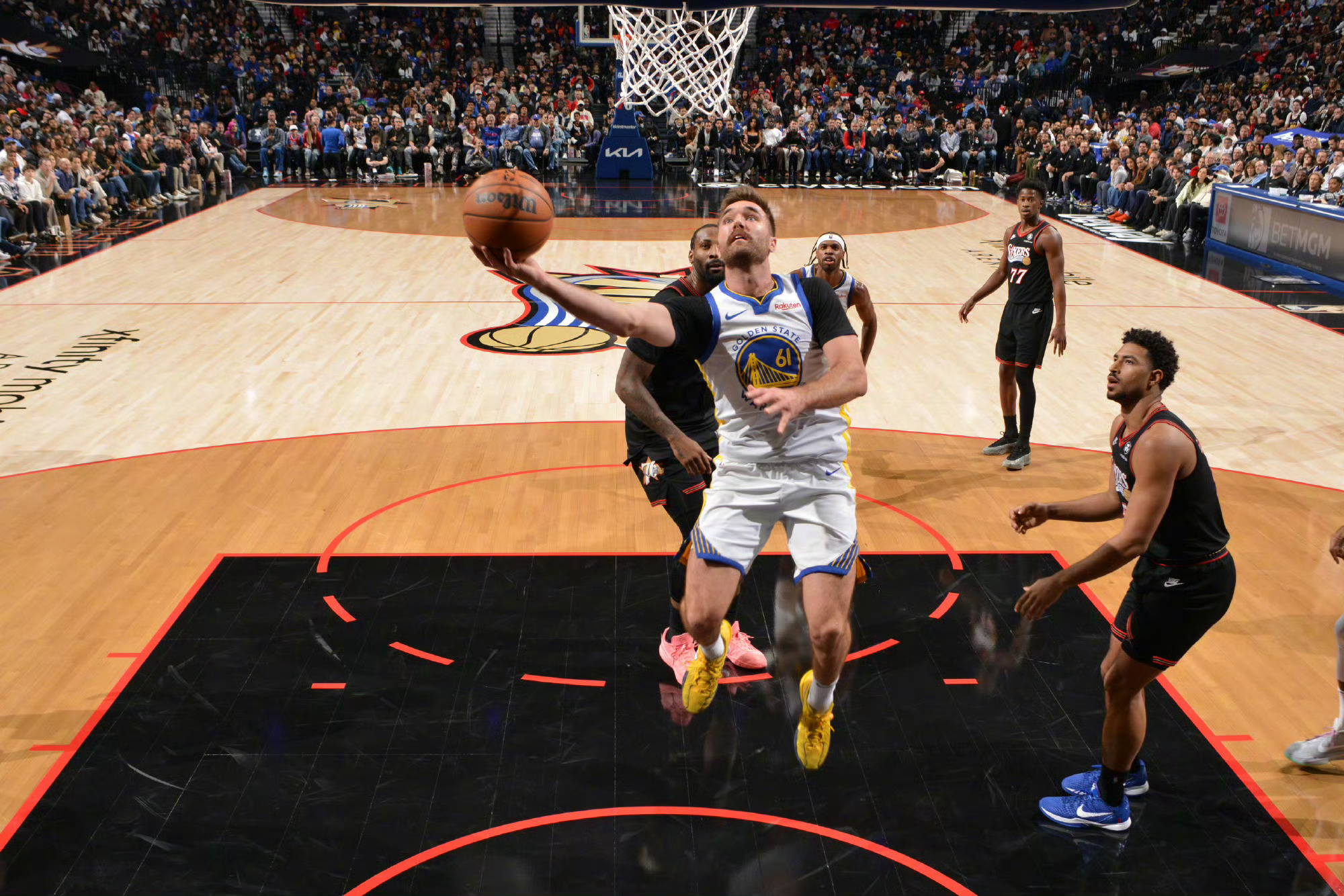 当被问及帕特·斯宾塞时，史蒂夫·科尔说：“他坚持的价值观很正确。从球队的角度来看