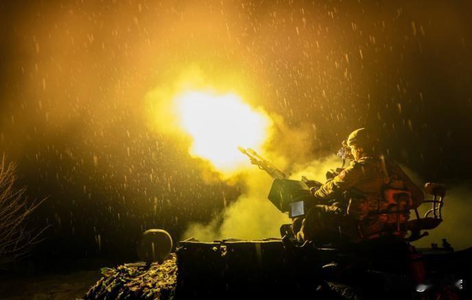 俄一夜击落129架乌克兰无人机
 
俄罗斯国防部通报称，1月6日夜间，俄方在本国