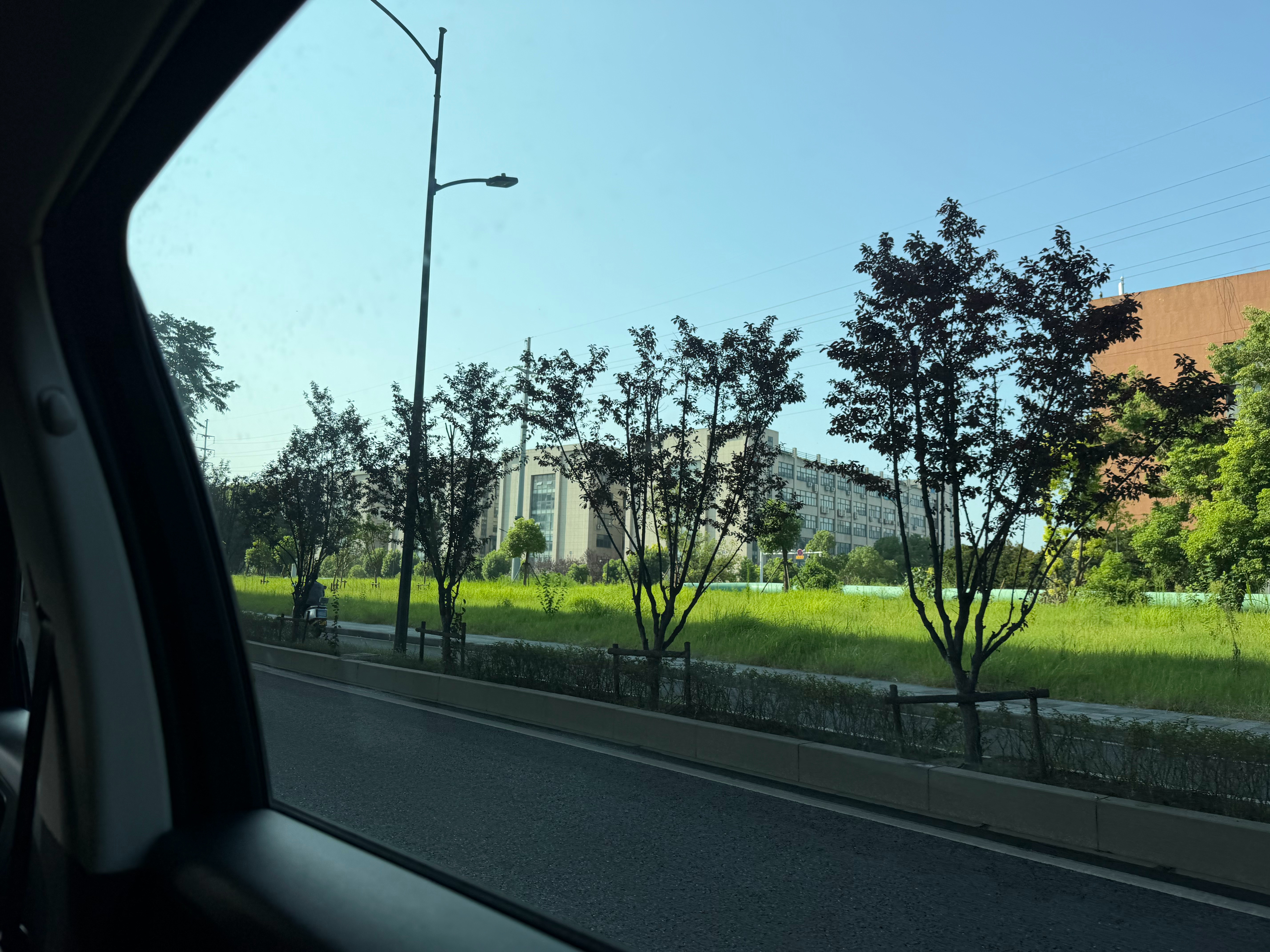 杭州大早上的都是太炎热了还是出差逃离吧夏天