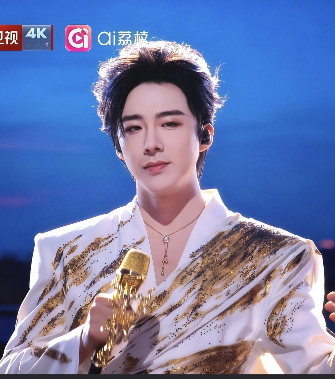 刘宇宁这张真不是ai吗？  刘宇宁 放错歌了吧