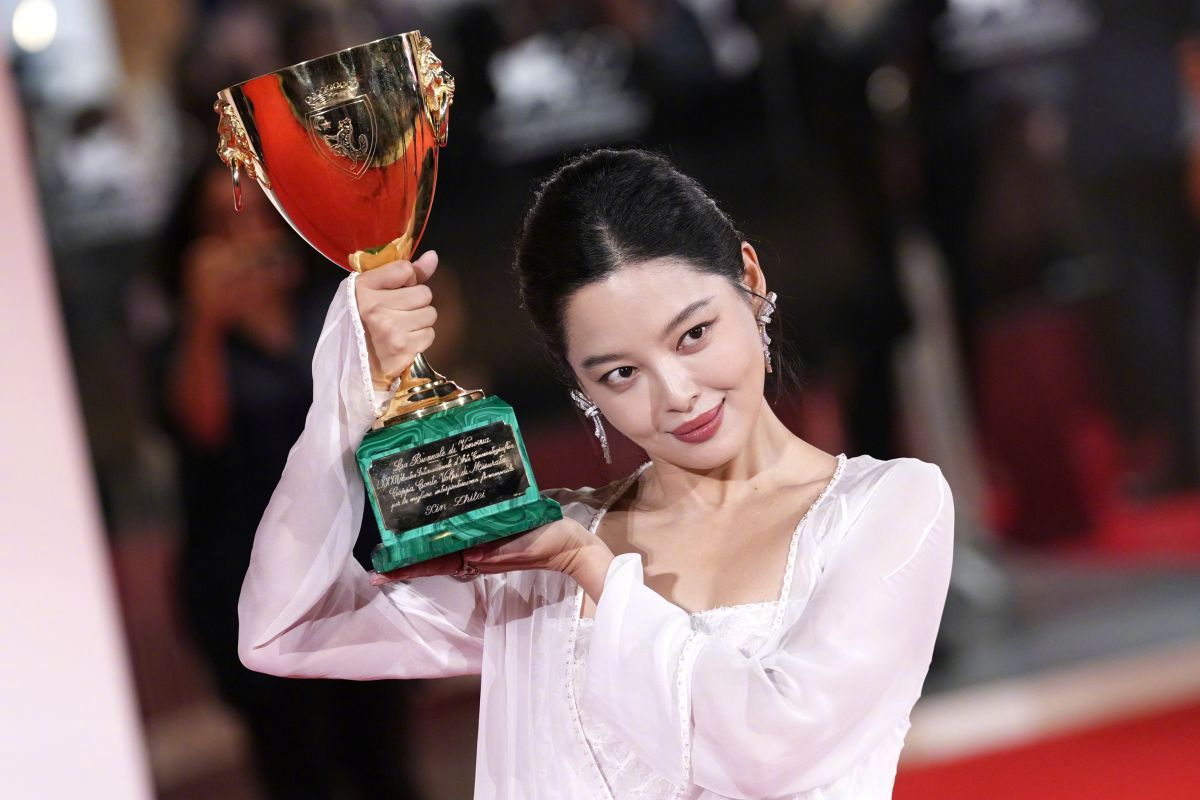 【威尼斯电影节闭幕，#辛芷蕾获最佳女演员奖#】据美联社9月6日报道，当地时间6日