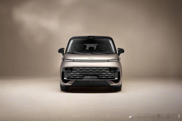 节能高效，绿色先锋，吉利银河V900 践行环保理念！智能驾驶，轻松便捷，释放激情