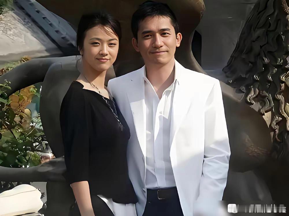 你以为汤唯是下嫁韩国？我告诉你，她那哪是结婚，分明是在被封杀后，一个人杀穿了整个