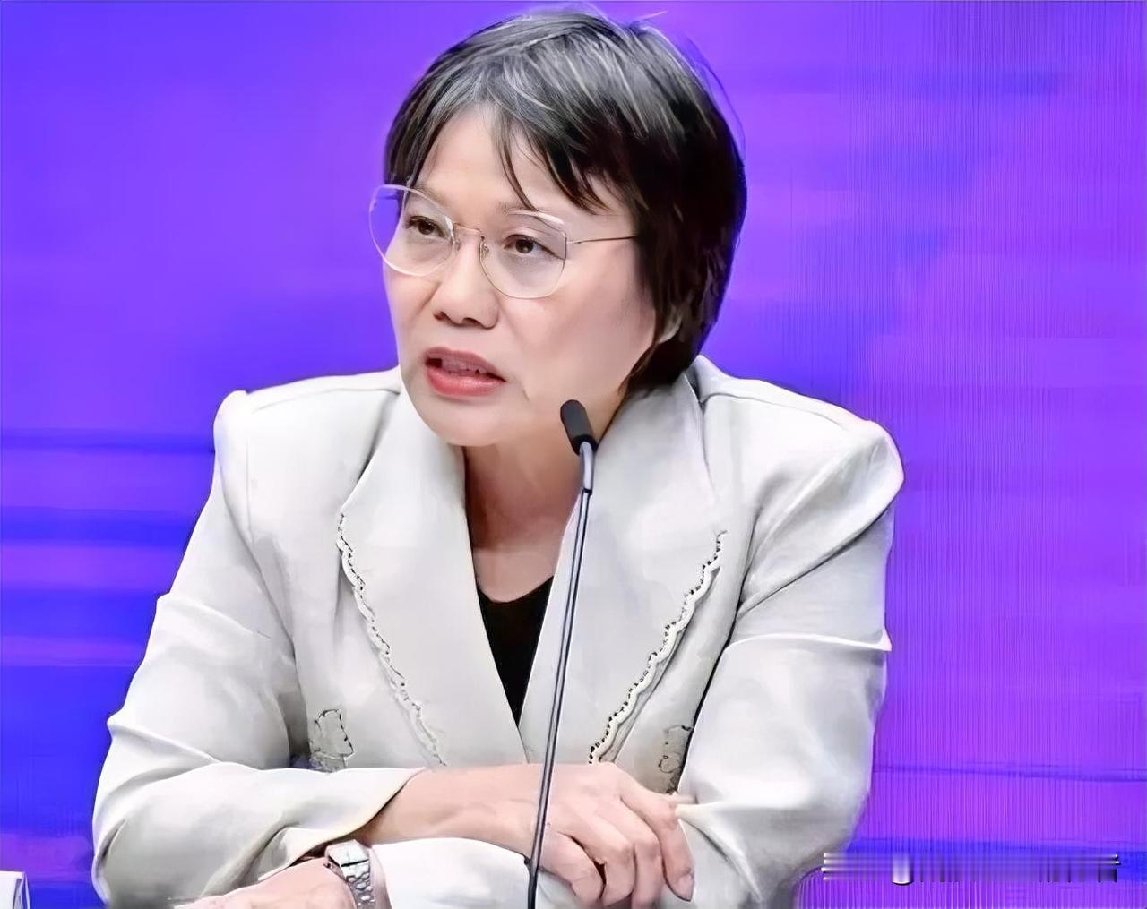装不下去了！被大陆点名制裁的“台独”顽固分子刘世芳，终于绷不住跳出来回应了！
