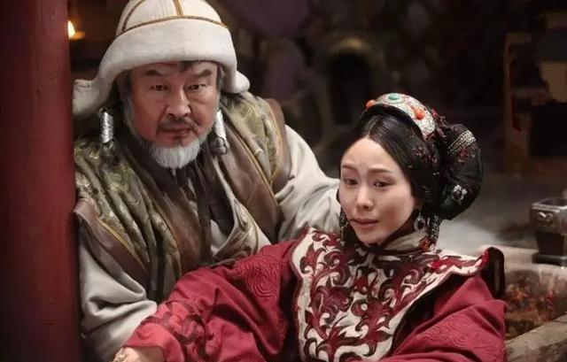 成吉思汗刚成亲，突然，敌对的蔑儿乞惕部来犯，抢走了他挚爱的新娘孛儿帖。成吉思汗逃