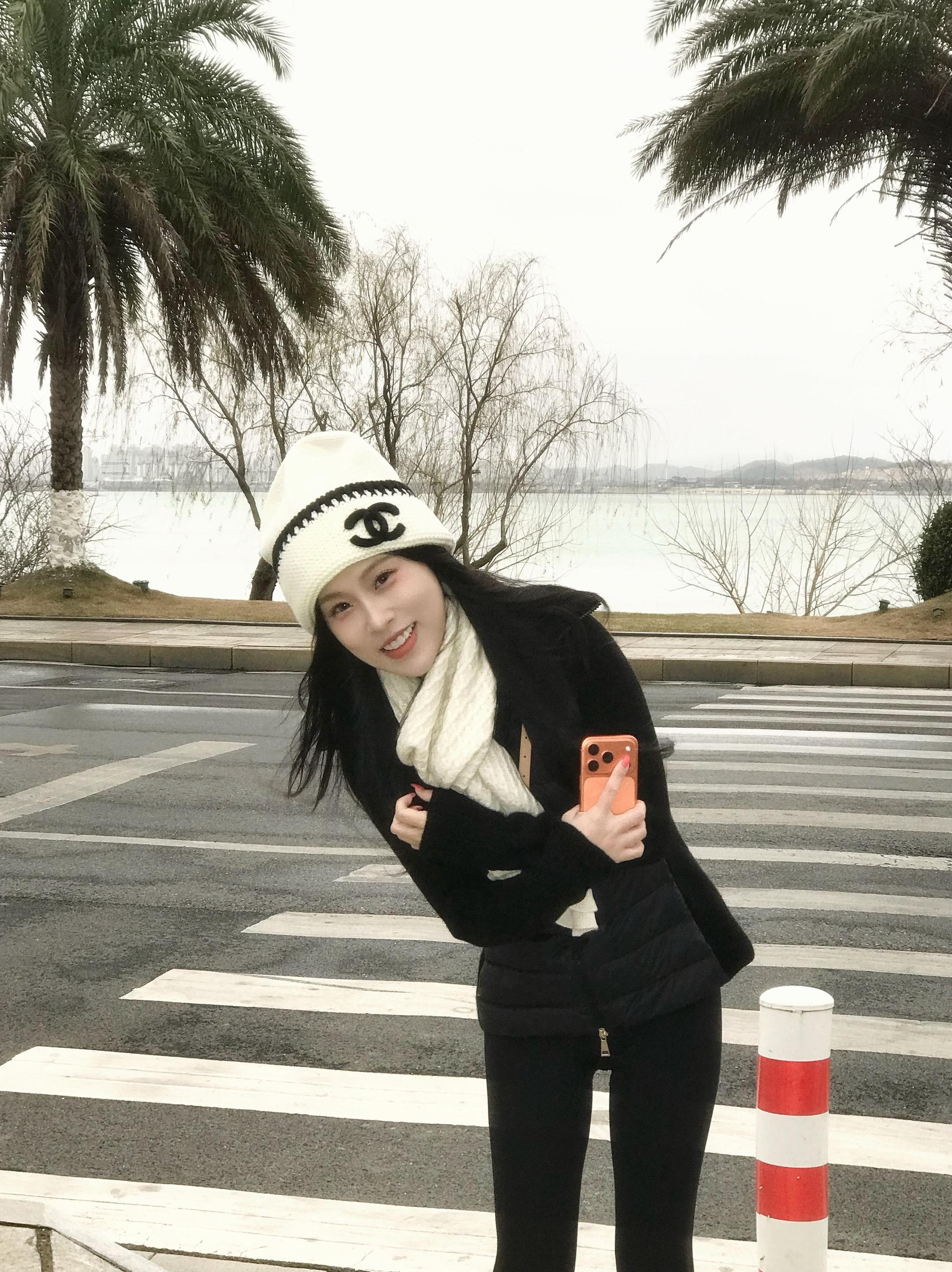 我想拥有一个女孩让我成为她的依靠.