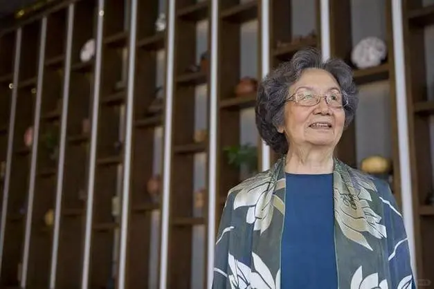 叶嘉莹辞世：诗词传承之光永不灭