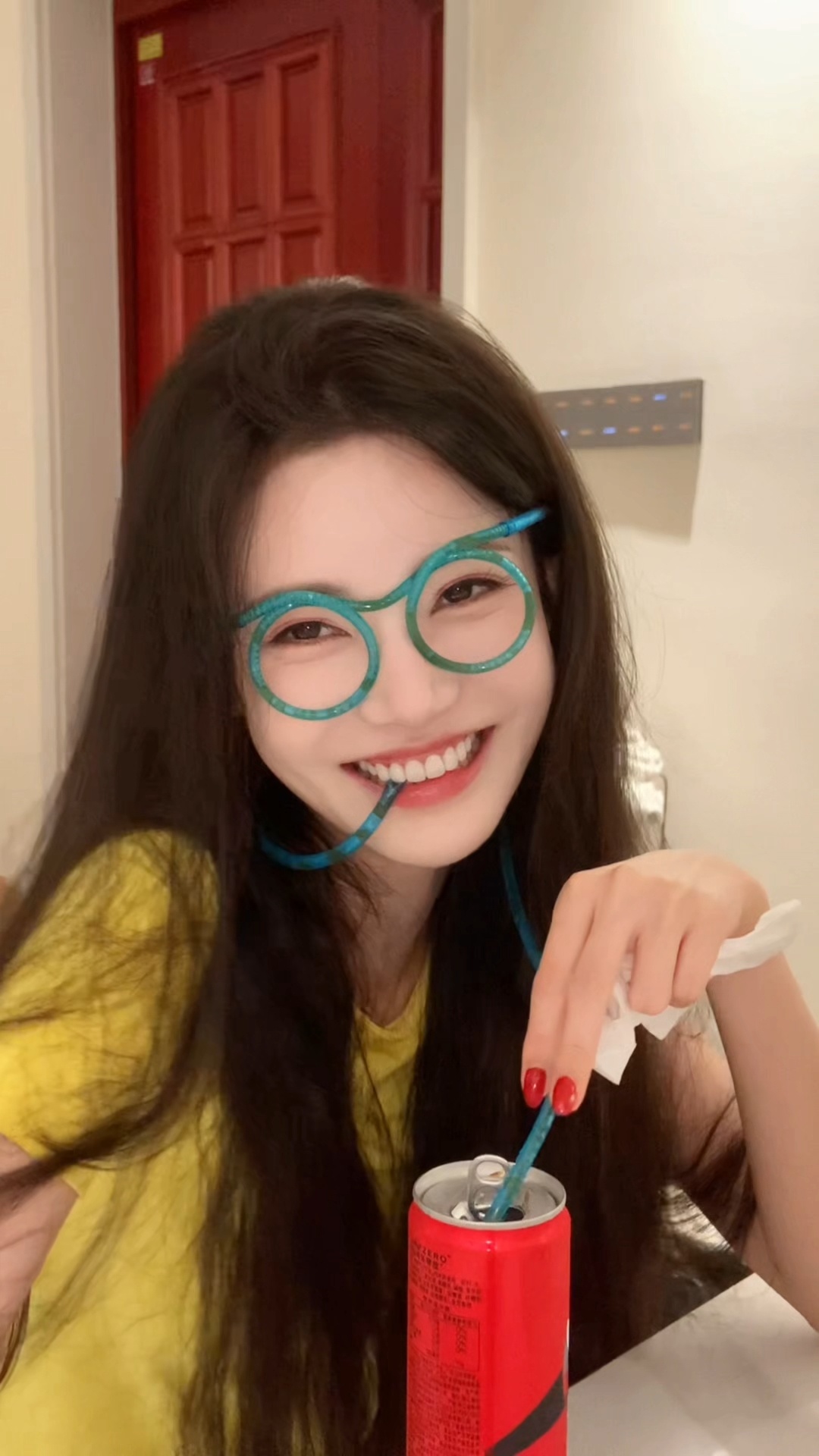 真的好喜欢看妮她笑 