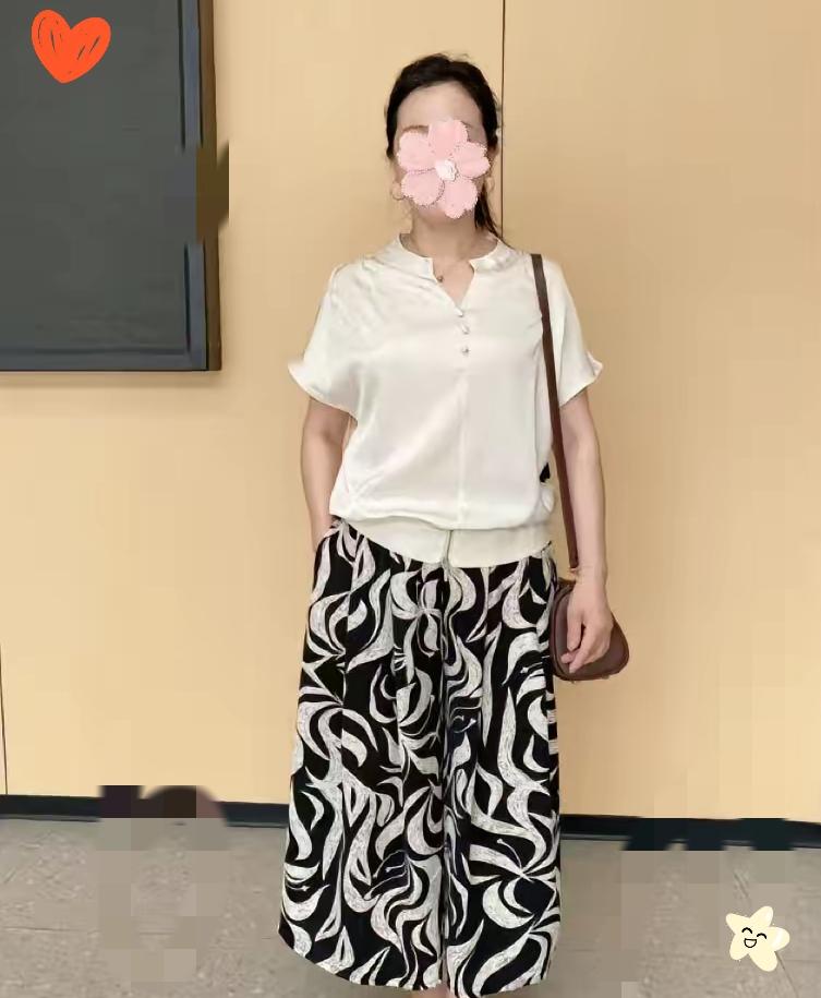我小姑子，今年53岁，在事业单位工作，丈夫突发心梗走的。
总有人瞎操心，说我小姑