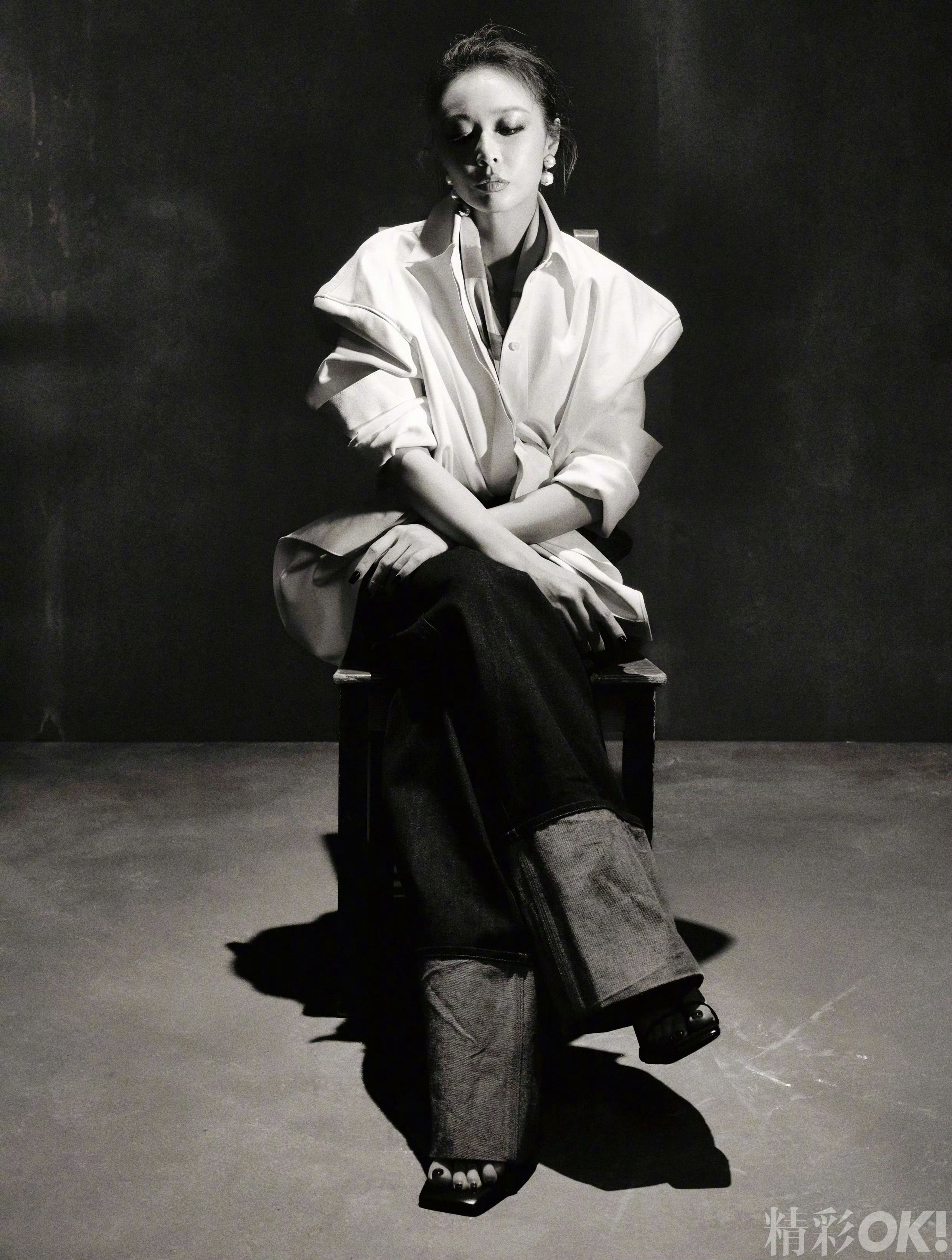 高叶时光旅人封面大片 