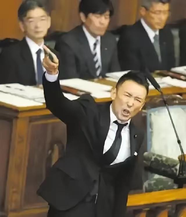 日本彻底坐不住了！山本太郎在国会直言：“与中国发生军事冲突已不再是遥远的可能，而