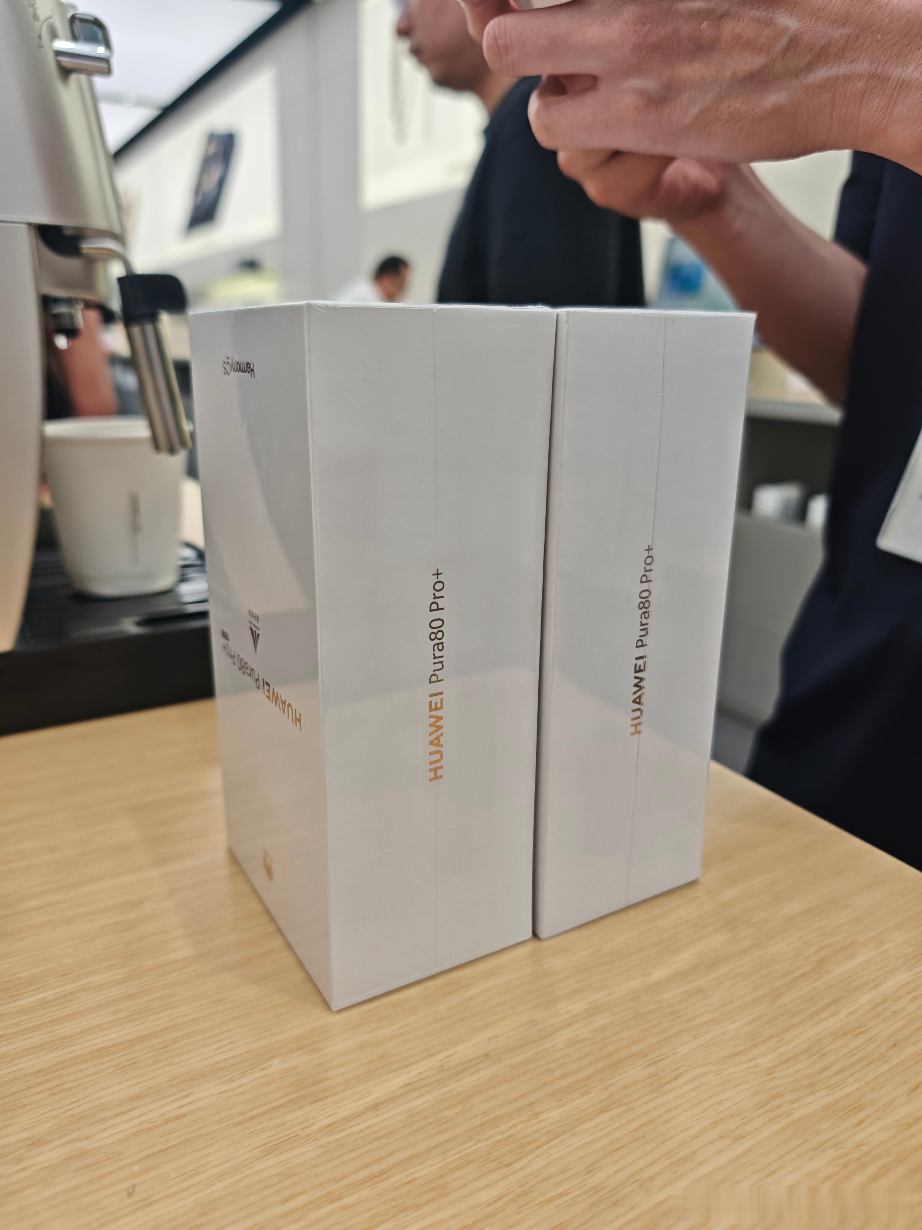 一次提两台黑红P80 Pro+ ​给父亲节准备个礼物[坏笑]华为pura80来了