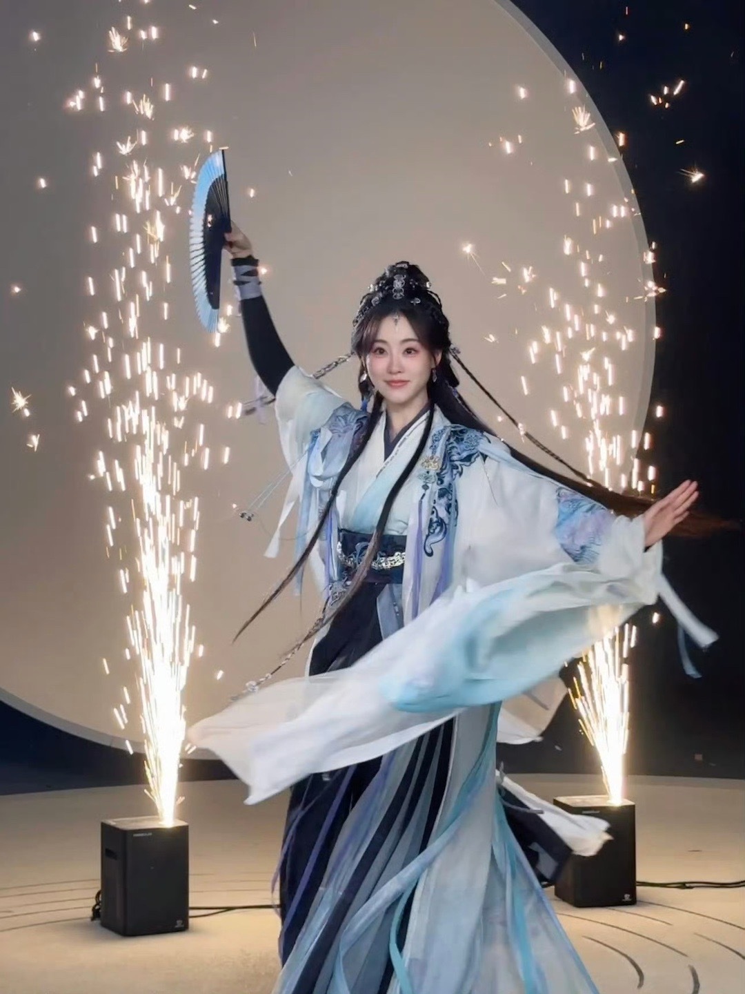 祝绪丹要学唱歌了 丹姐这是准备全面发现了呀[色][色]能歌善舞，等你惊艳我们[打