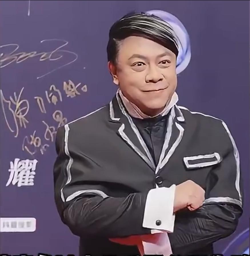 绝不姑息！双面捞金的台独艺人，该彻底出局了

最让人不齿的，就是蔡康永这类双面派