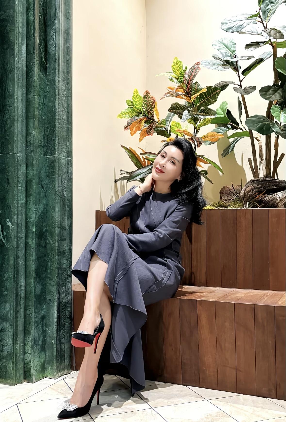 还有喜欢这种大姐姐的吗 我看看还有多少