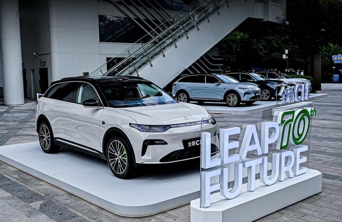 冬季出行选零跑全新C11，靠谱吗？

最近打听车的人挺多的，不少人想趁着还没完全