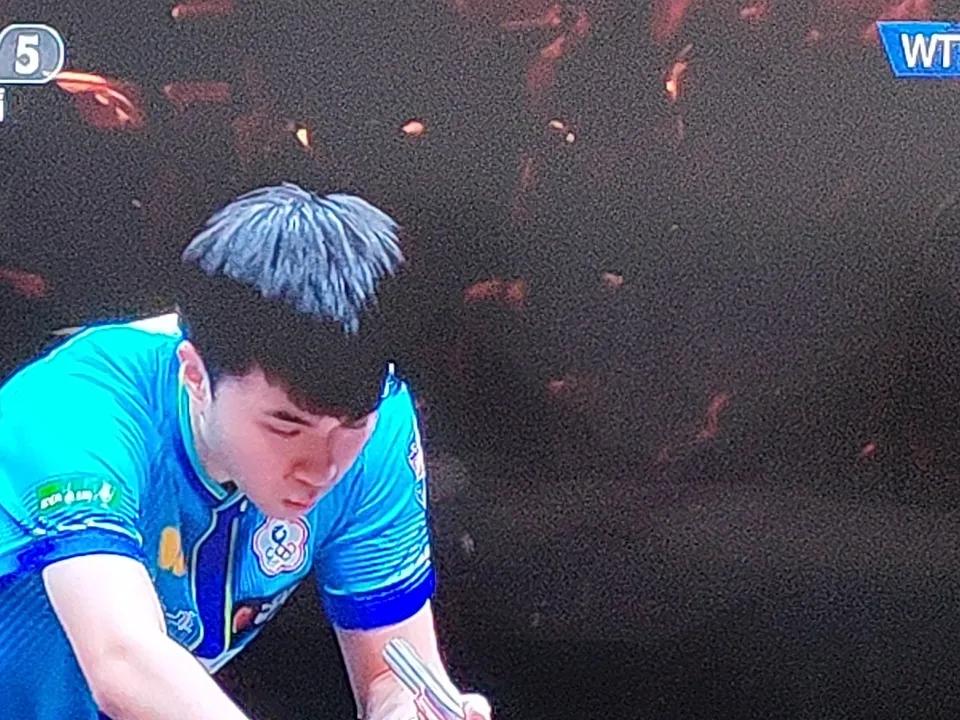 wTT中国大满贯乒乓球男单，第2轮黄友政对阵中国台北的林均茹，经过5局奋战，林均