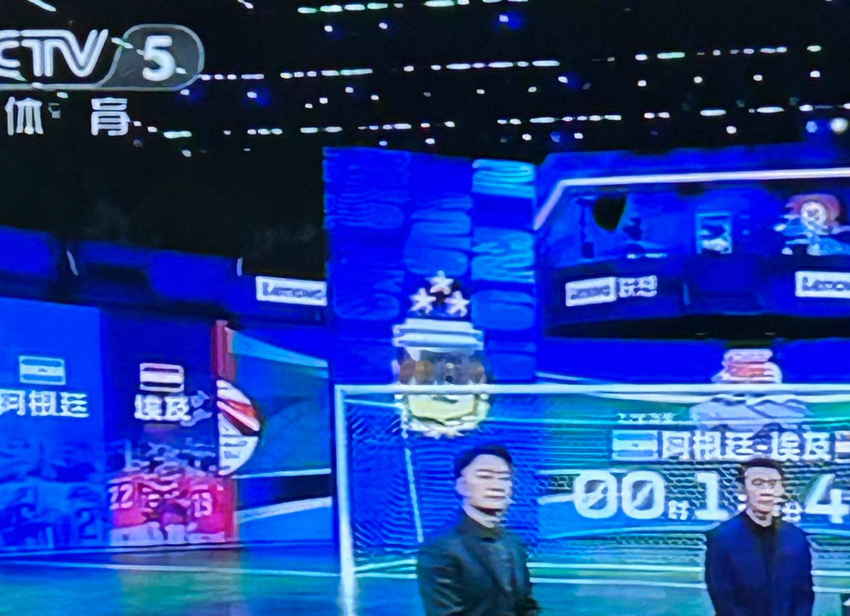 卫冕冠军的队徽都能错？ 