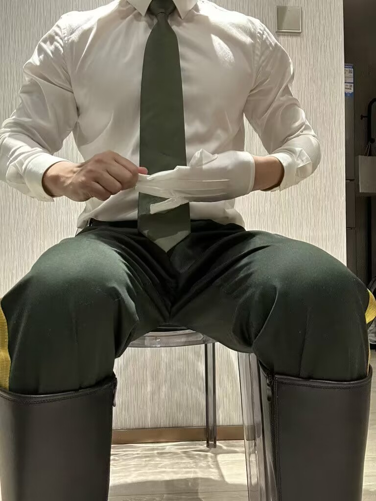 体育生现在真好赚银子,只要身材身高好