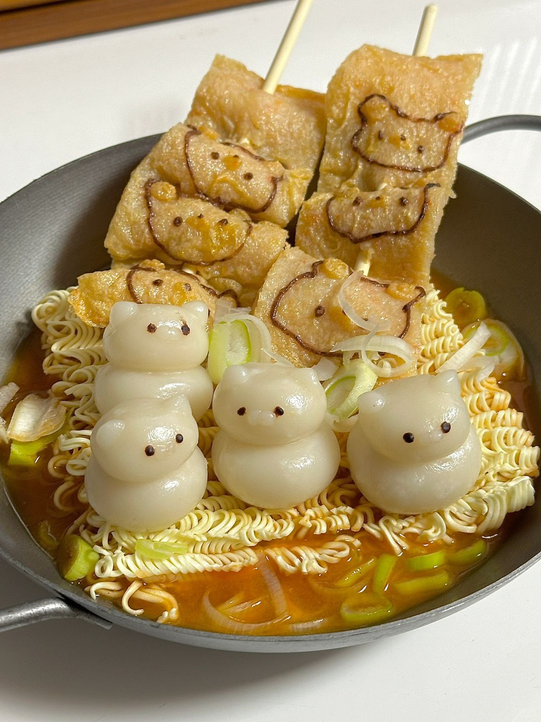 猫猫年糕小熊鱼饼拉面锅