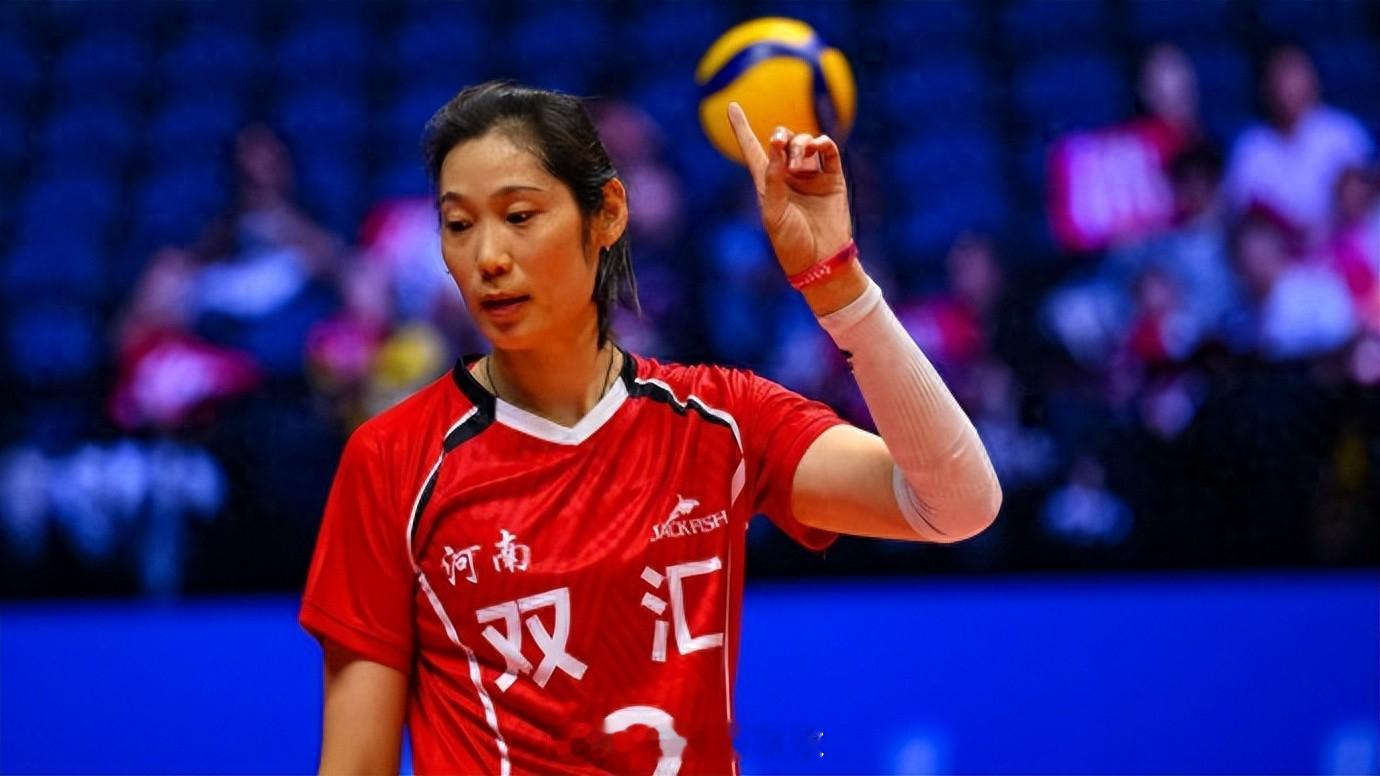 全运会女排小组赛，赛前被视为 “弱队” 的河南女排斩获三连胜。核心朱婷攻防两端表