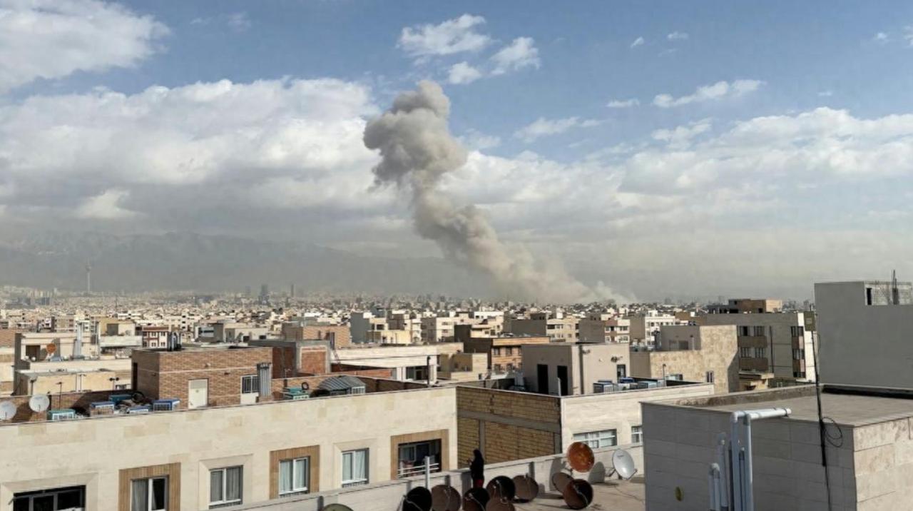 打起来了？德黑兰传出爆炸声！

2026 年 4 月 23 日，德黑兰的夜晚，并