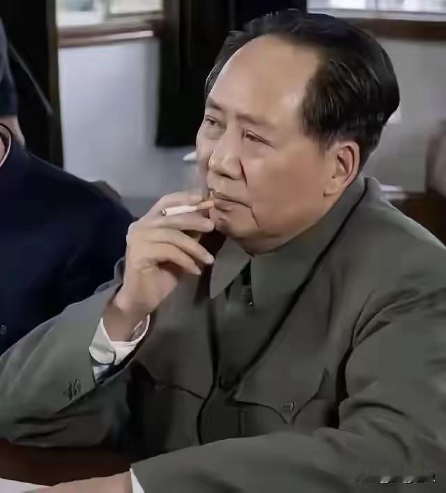献完花，多走两步去看看毛主席，这事难吗？当然不难，难的是单位组织活动里没有这项议