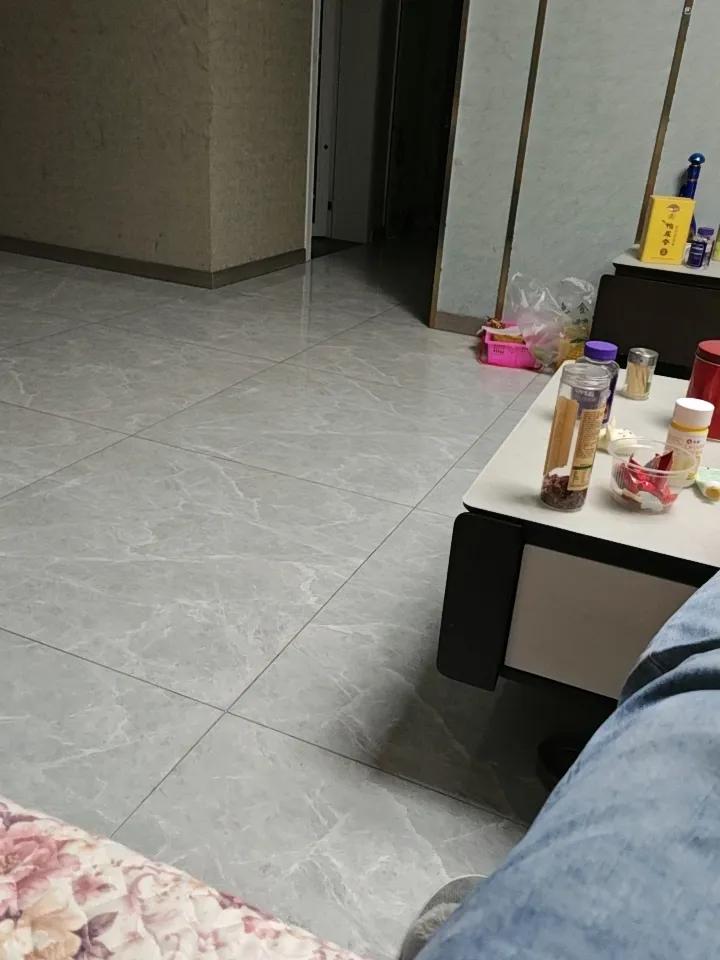 海南和北海哪边更适合养老我觉得还是海南更适合，毕竟天气对养老很重要，好的气候很适