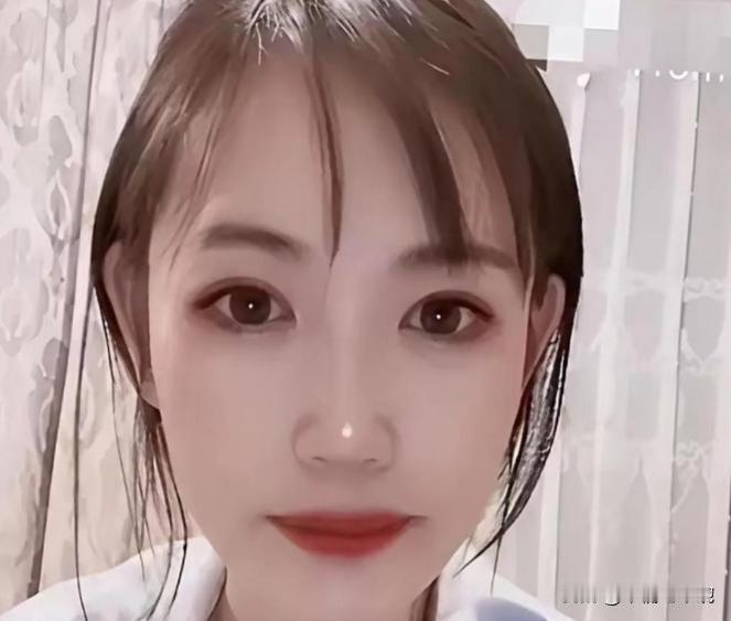 马蓉半夜发微博，表示离婚快九年，自己“人财两空”。她承认当年太年轻选错人，也承认