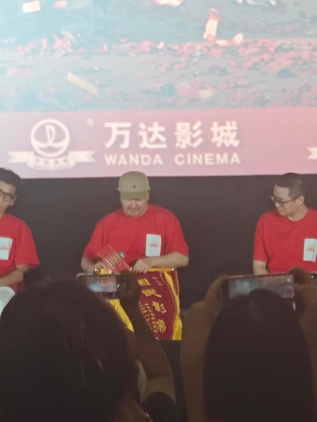 沈腾不愧是民选影帝！！！号召力强，实力强！！含金量还在上升！沈腾不愧是民选影帝沈