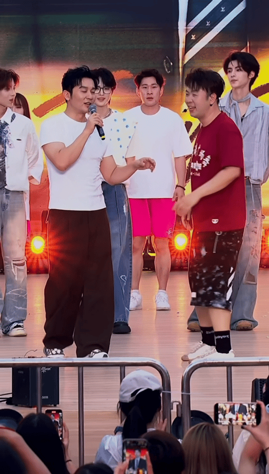 杜海涛李晨广场舞battle 谁被这波广场舞名场面笑到！李晨杜海涛放飞自我热情开