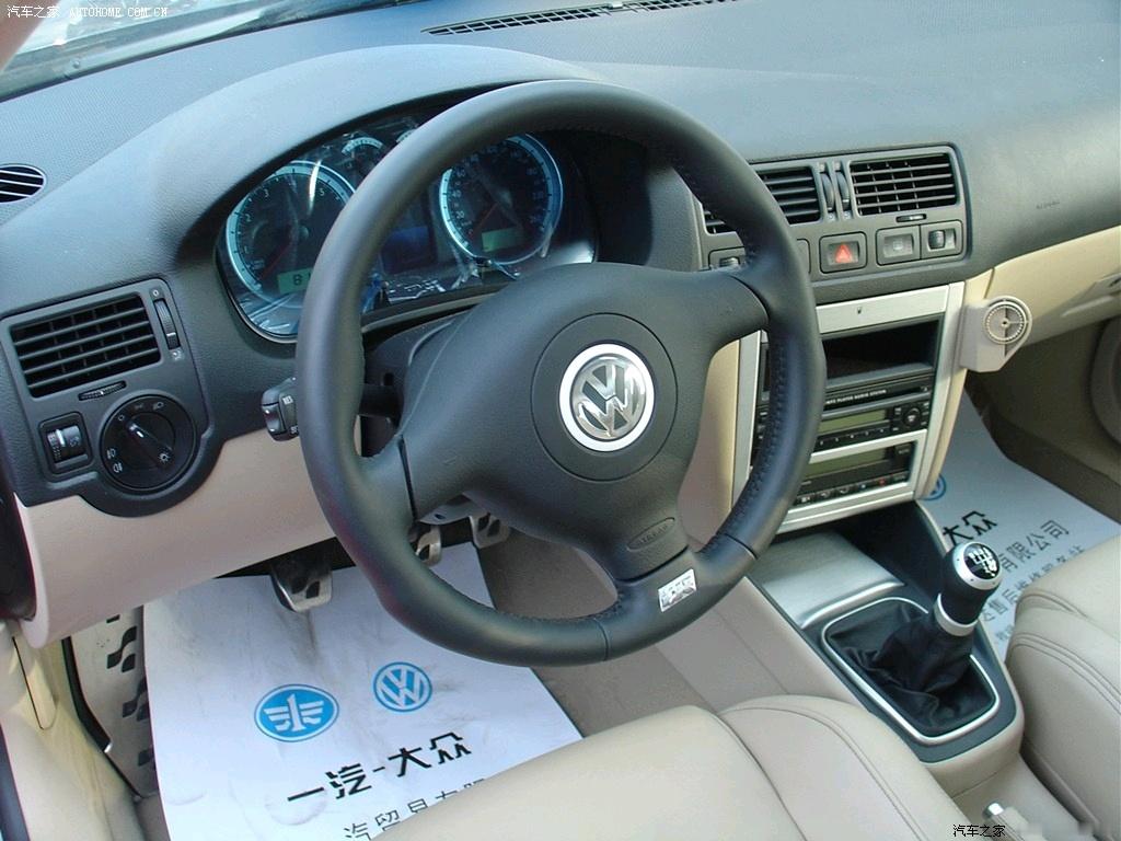 宝来R的南非兄弟一汽大众在05年推出宝来R，是当年国内少有的原厂改装车，一经推出