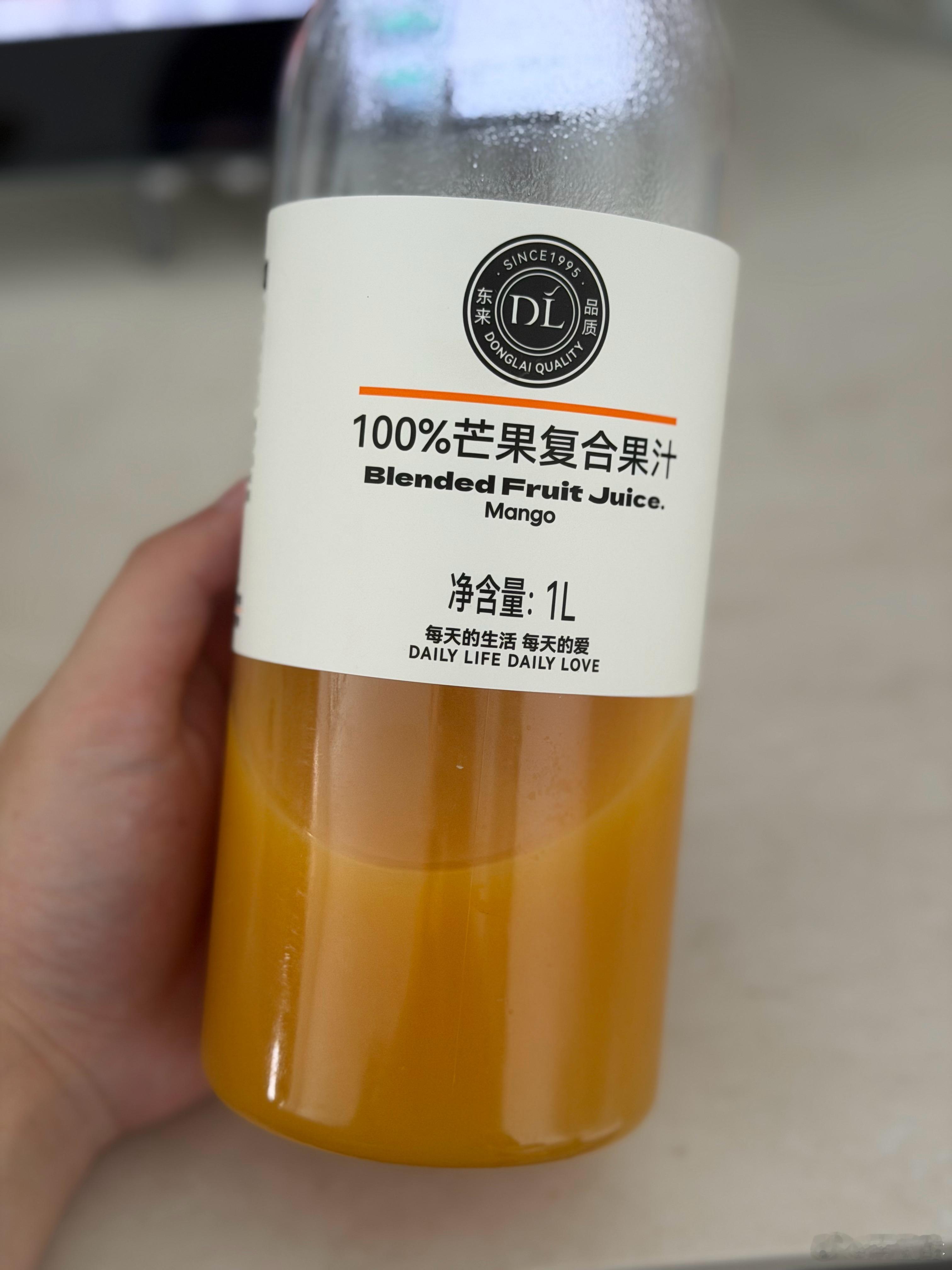 胖东来这个芒果复合果汁挺好喝的配料有芒果 菠萝 百香果楼下超市买的 忘了具体多少