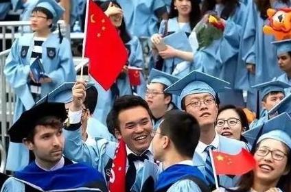 美国人一针见血：“如果中国真的那么好，为啥还有大批人移民到美国？”中国人移民美国