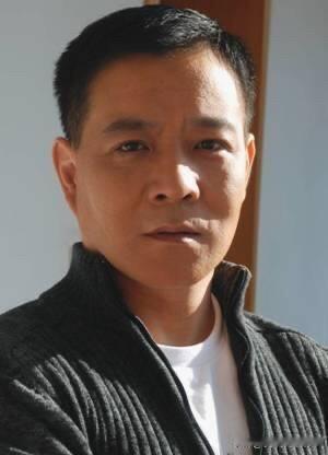 挺喜欢这个演员，也喜欢他饰演的角色，但就是不知道他的名字，有人能认出来吗？

他