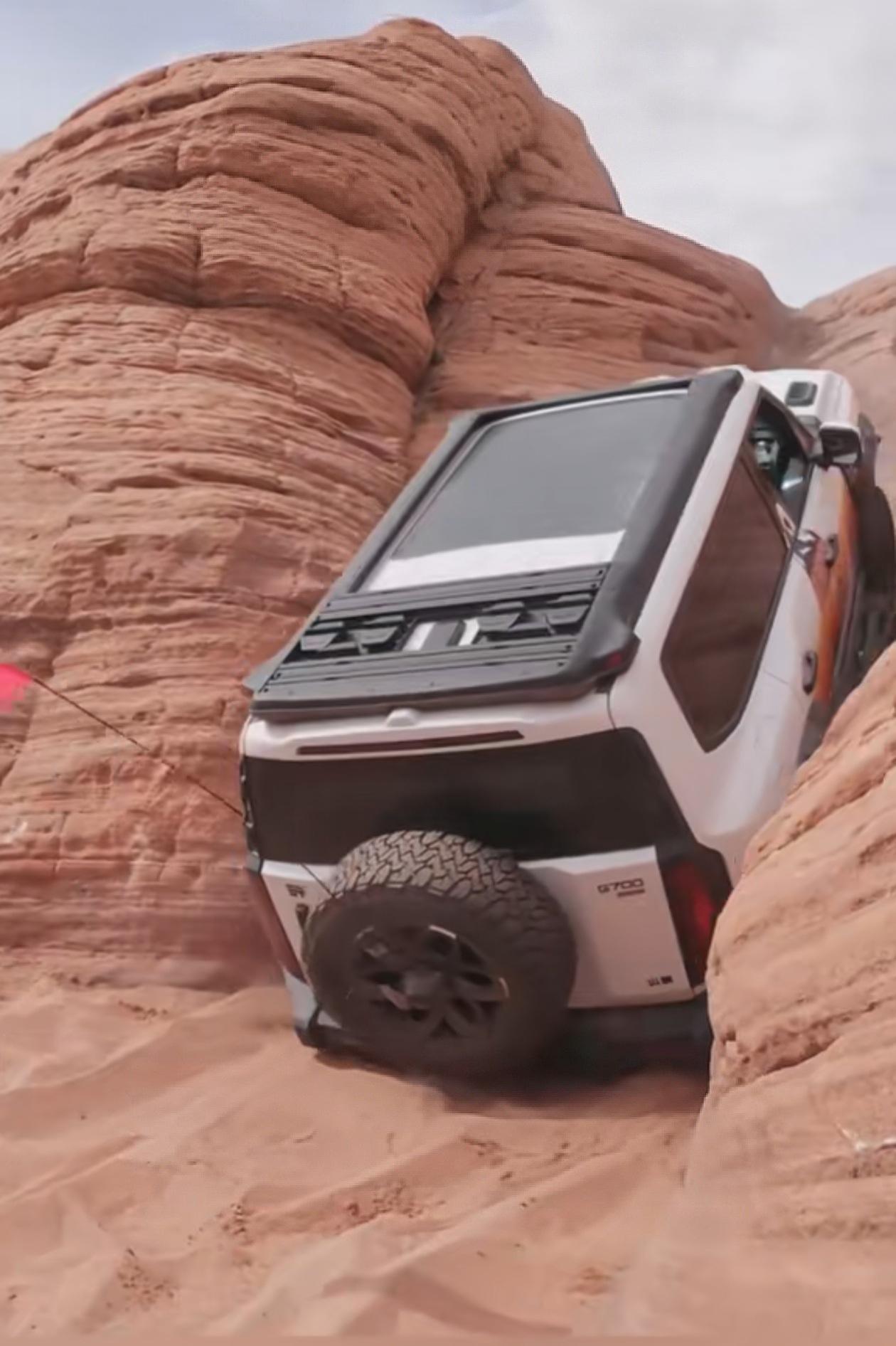 怪不得福特CEO阻止中国车出口美国，奇瑞去美国秀了一把，把美国人惊呆了。没见过越