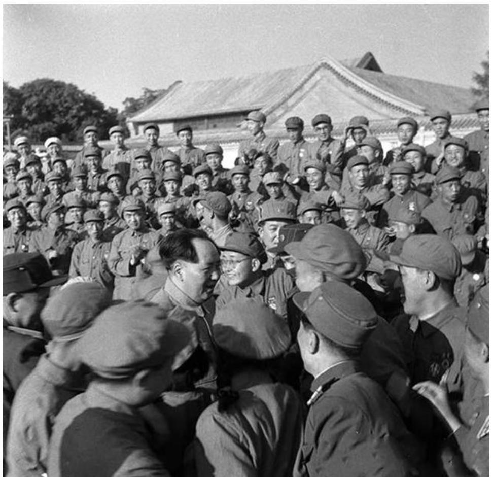 1955年，授衔大会上，毛主席指着名单问：“那个凭一把大刀，砍杀27个鬼子的‘军