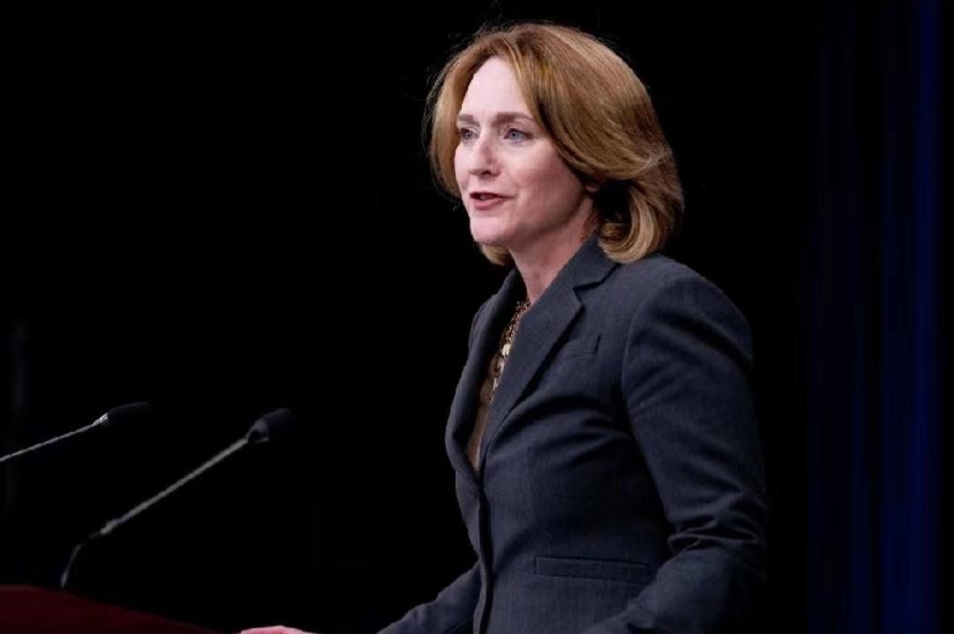 美国战争部副部长希克斯对媒体说:“俄罗斯因乌克兰战争拖累已无法威胁美国，中国更不