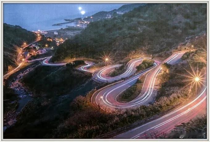 周万来认为“不宜”，但韩国瑜、江启臣依然提案，遭绿营批议事不中立，黄暐瀚力挺！最