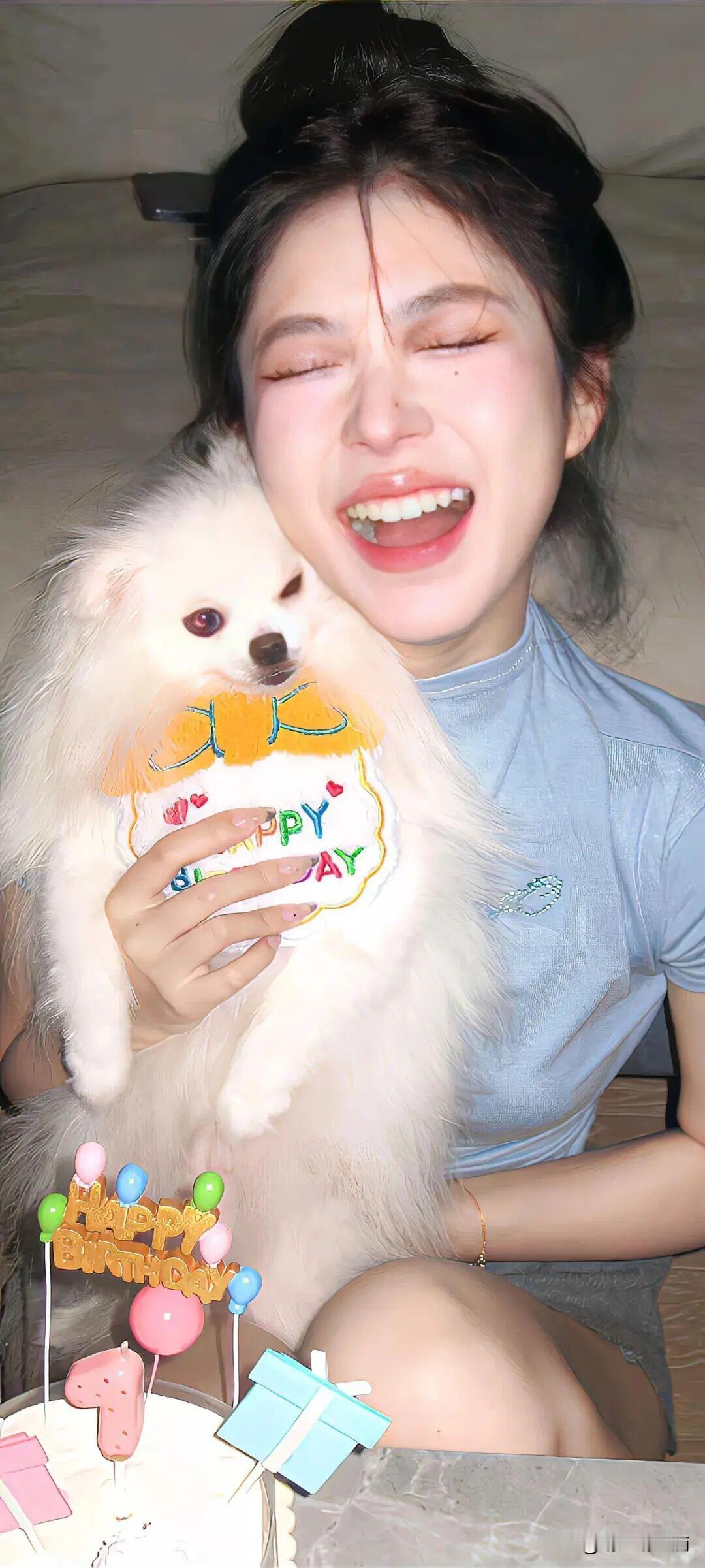 早安，来波壁纸分享，评论区留下你觉得最美的壁纸吧有好看的头像或壁纸吗你手机里最好