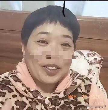 我认为网络里卖惨卖可怜的有两种人，一种是家里突发重大灾难事故或者癌症病人，让家庭