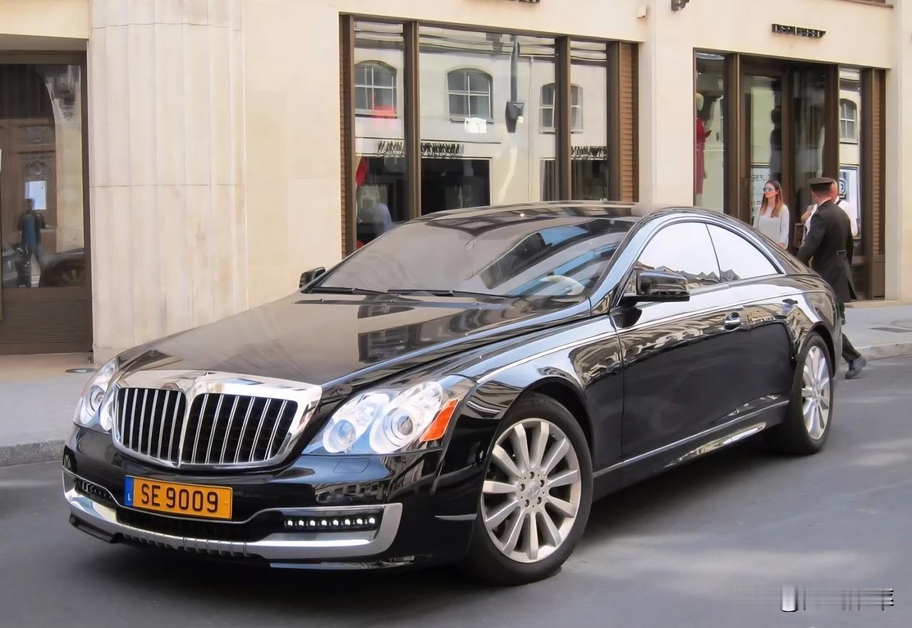 曾经来到过北京的一辆稀罕迈巴赫57 S Xenatec Cruisero，图二是